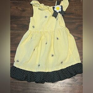 Counting Daisies dress size 6 like new